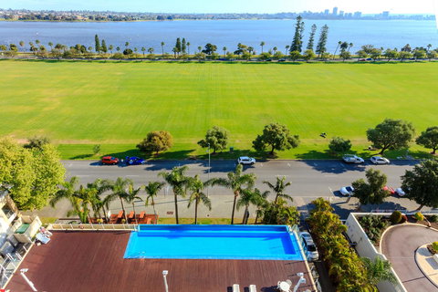 Crowne Plaza Perth, An IHG Hotel - VIC Tourism 0