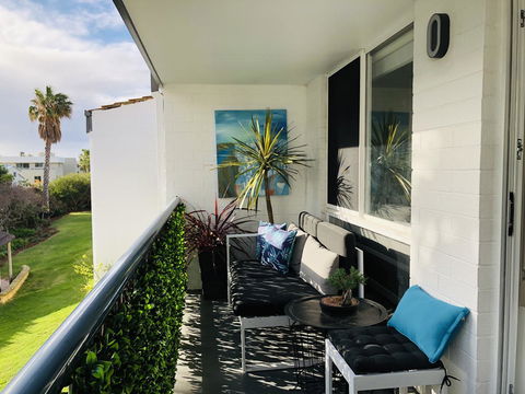 West Beach Lagoon 220 Stylish And Cozy - VIC Tourism 7