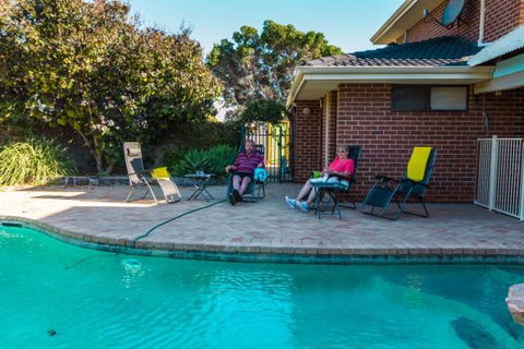 Yanchep Beach Retreat - VIC Tourism 6