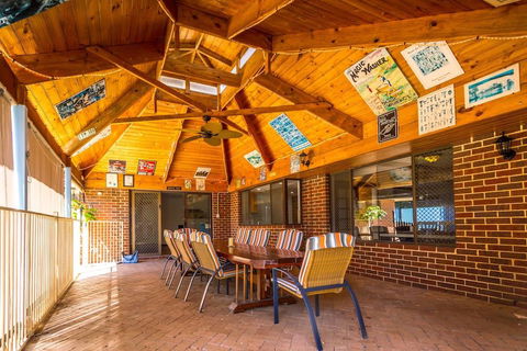 Yanchep Beach Retreat - VIC Tourism 21