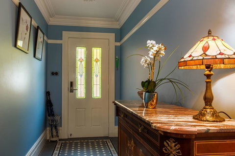 Blue Door Apartments - VIC Tourism 13