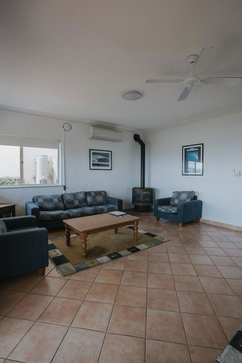 Canal Rocks Beachfront Apartments - VIC Tourism 26