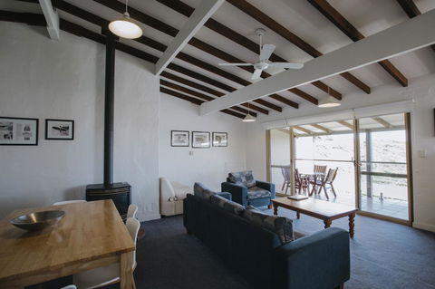 Canal Rocks Beachfront Apartments - VIC Tourism 15