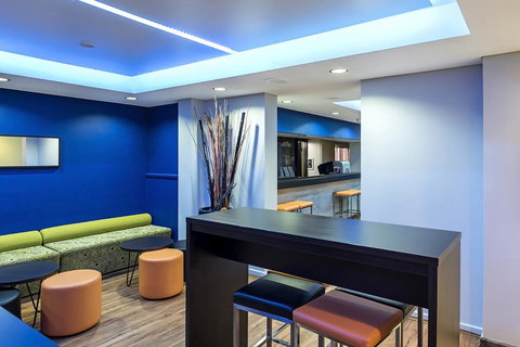 Quality Hotel Ambassador Perth - VIC Tourism 17