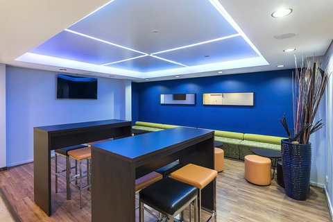 Quality Hotel Ambassador Perth - VIC Tourism 18