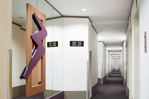 Quality Hotel Ambassador Perth - VIC Tourism 3