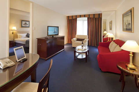 Seasons Of Perth - VIC Tourism 28