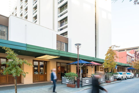 Seasons Of Perth - VIC Tourism 21