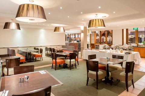 Seasons Of Perth - VIC Tourism 2