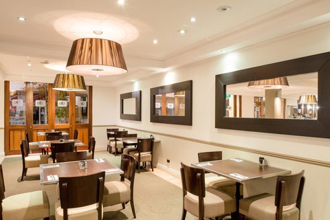 Seasons Of Perth - VIC Tourism 12