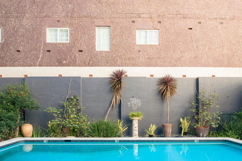 Seasons Of Perth - VIC Tourism 17