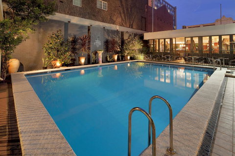 Seasons Of Perth - VIC Tourism 0