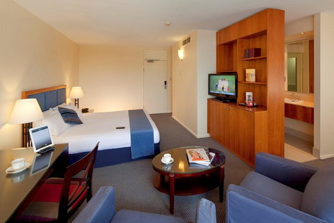 Seasons Of Perth - VIC Tourism 29