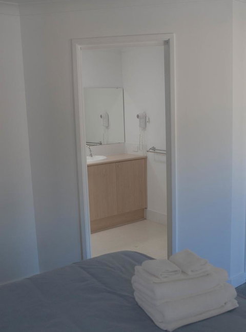 FortyTwo - Oceanside Retreat Busselton - VIC Tourism 43