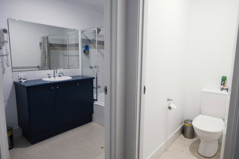 FortyTwo - Oceanside Retreat Busselton - VIC Tourism 11