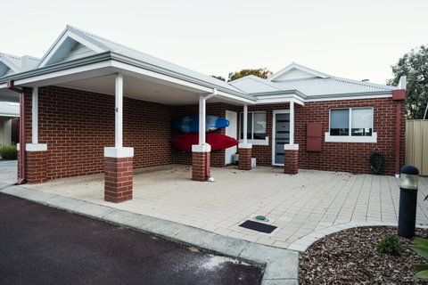FortyTwo - Oceanside Retreat Busselton - VIC Tourism 4