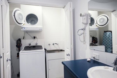 FortyTwo - Oceanside Retreat Busselton - VIC Tourism 9