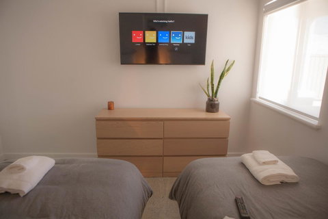 FortyTwo - Oceanside Retreat Busselton - VIC Tourism 21