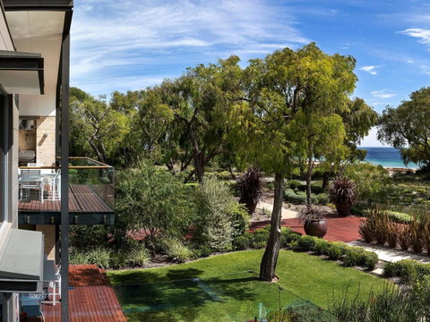 Aqua Resort Busselton - VIC Tourism 18