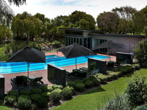 Aqua Resort Busselton - VIC Tourism 15