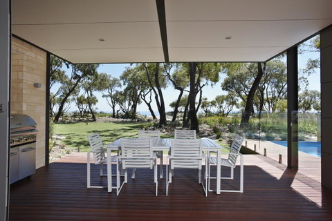 Aqua Resort Busselton - VIC Tourism 10