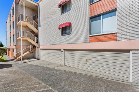 Laman Lodge, Unit 2, 15 Laman Street - VIC Tourism 14