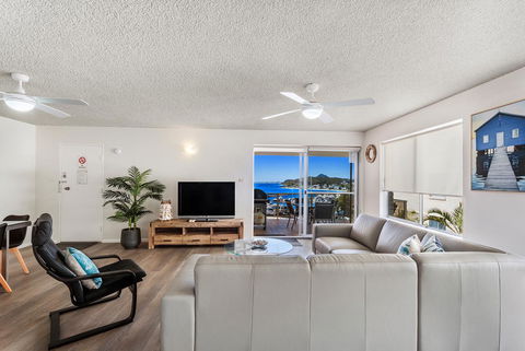 Laman Lodge, Unit 2, 15 Laman Street - VIC Tourism 0