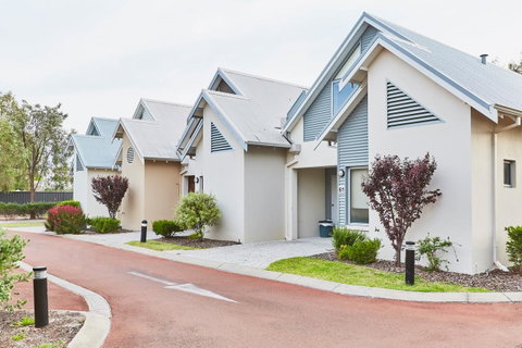 Cape View Beach Resort - VIC Tourism 4