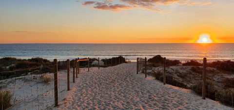West Beach Lagoon 123 - Location & Views!!! - VIC Tourism 25