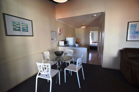 West Beach Lagoon 123 - Location & Views!!! - VIC Tourism 7