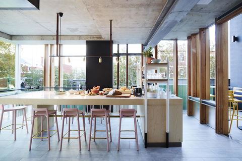 Alex Hotel - VIC Tourism 4