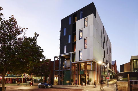 Alex Hotel - VIC Tourism 0