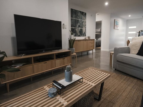 FortyThree - Oceanside Retreat Busselton - VIC Tourism 1