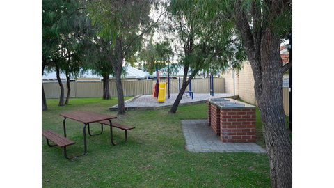 FortyThree - Oceanside Retreat Busselton - VIC Tourism 35