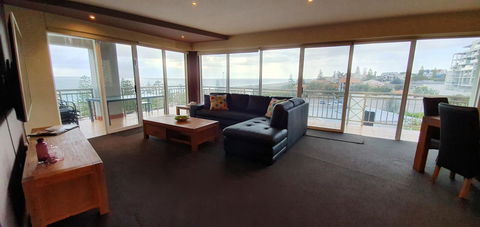 Ocean View-breath Taking Views, Amazing Facilities - VIC Tourism 11