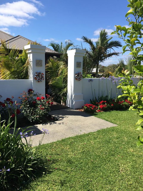 Bella Bali Gardens - VIC Tourism 1