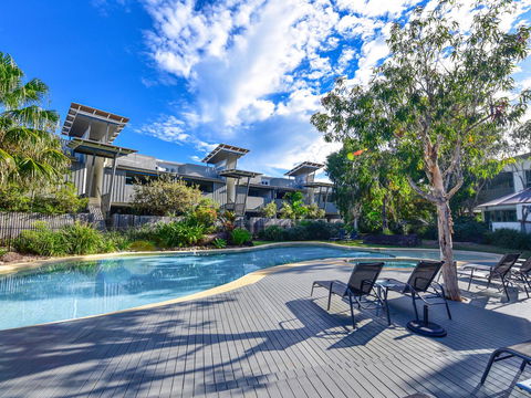 East On Byron - VIC Tourism 1