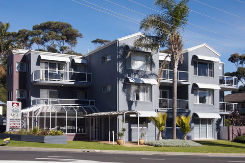 Mollymook Cove Apartments - VIC Tourism 0