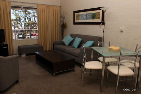 Mollymook Cove Apartments - VIC Tourism 3