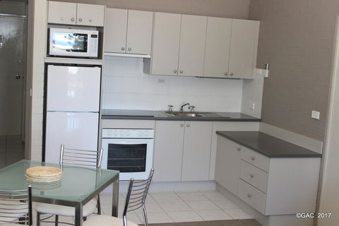 Mollymook Cove Apartments - VIC Tourism 23