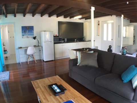 High Tide At Emerald - VIC Tourism 4