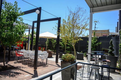 Crossroads Hotel - VIC Tourism 32