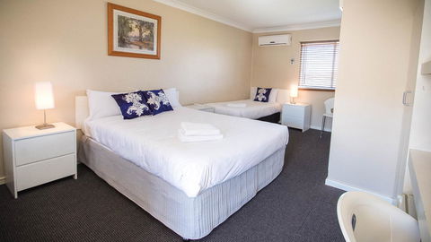 Almond Inn - VIC Tourism 4