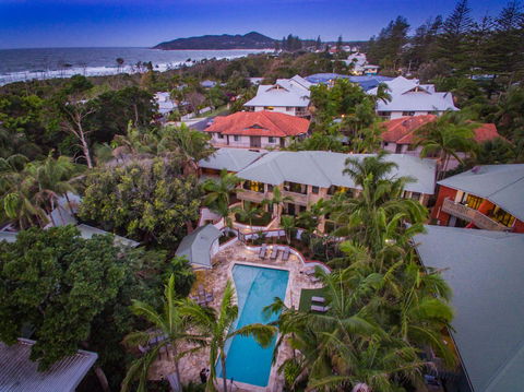 The Crest Byron Bay - VIC Tourism 11