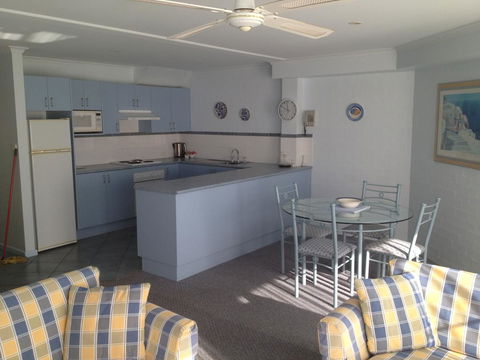 Breakers Apartments - VIC Tourism 11