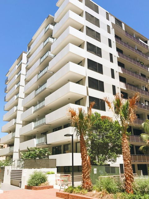 Modern & Cosy 2-Bedroom Apartment Hornsby - VIC Tourism 1