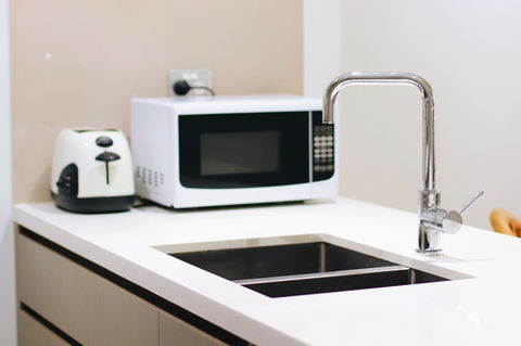 Modern & Cosy 2-Bedroom Apartment Hornsby - VIC Tourism 9
