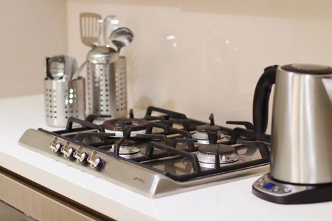 Modern & Cosy 2-Bedroom Apartment Hornsby - VIC Tourism 10