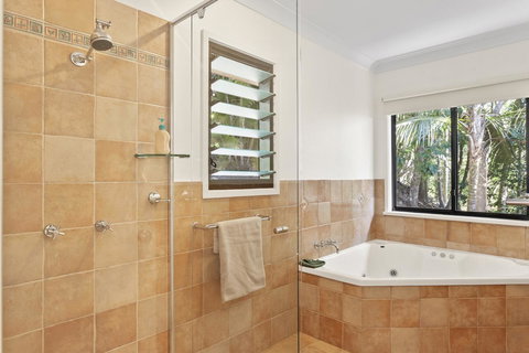 Byron Hinterland Villas - VIC Tourism 30