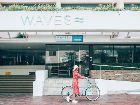 Waves Byron Bay - VIC Tourism 0
